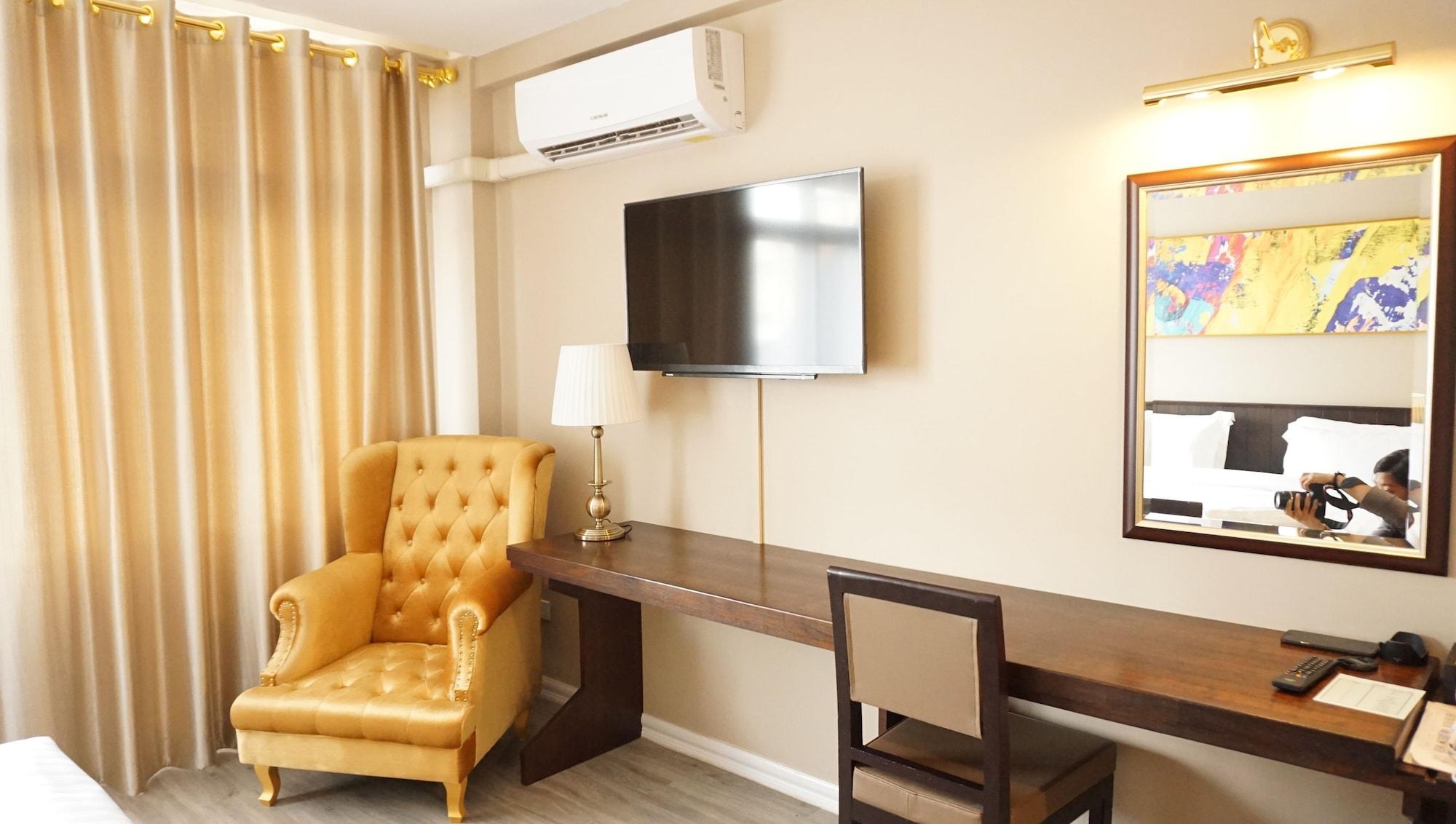 Taris Art Hotel Phre Kültér fotó