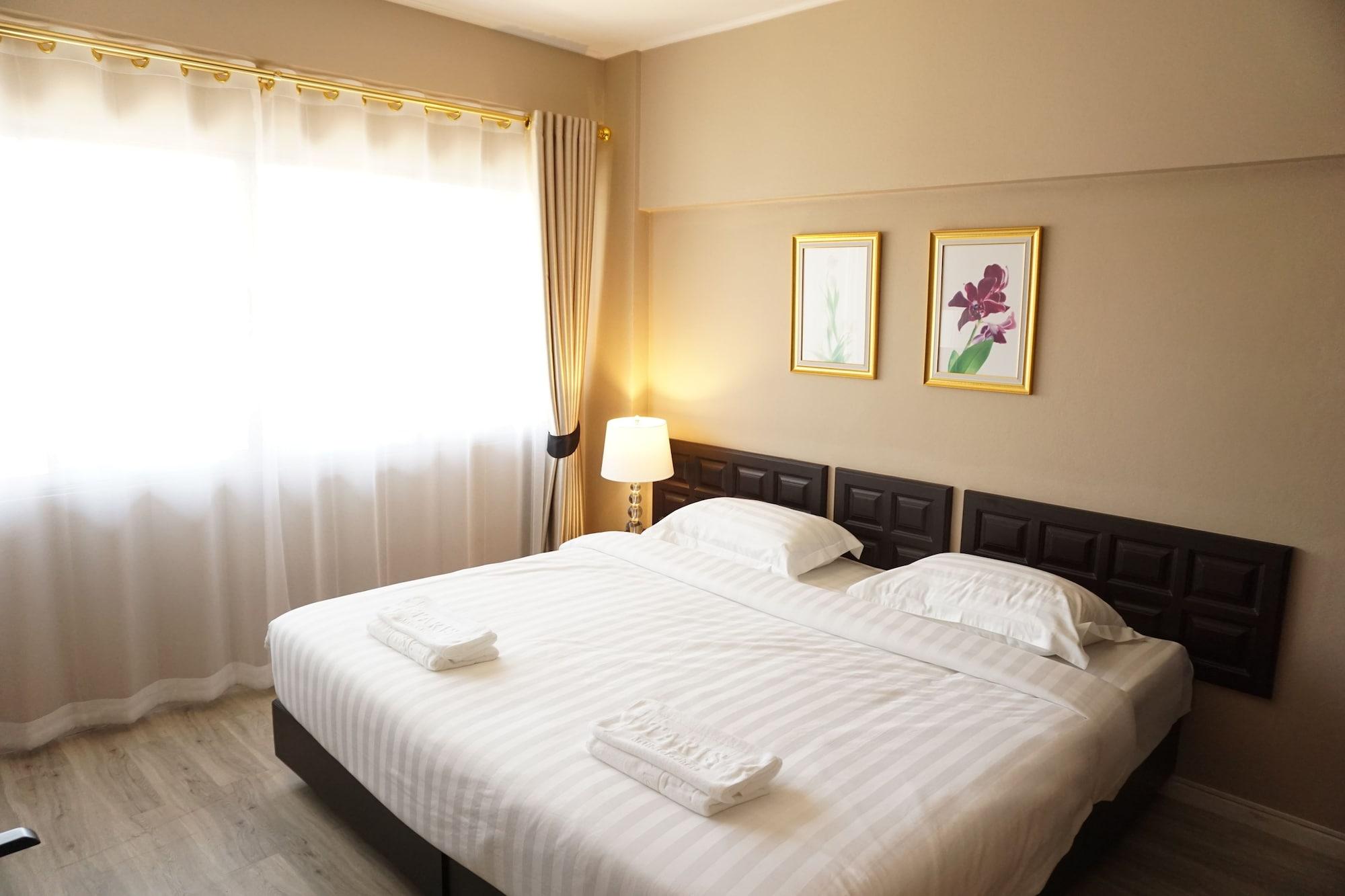 Taris Art Hotel Phre Kültér fotó